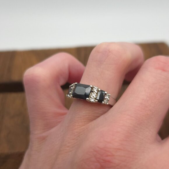 Size 6 Sterling Silver Black And Clear Cubic Zirconia Band Ring A203 - Picture 3 of 8